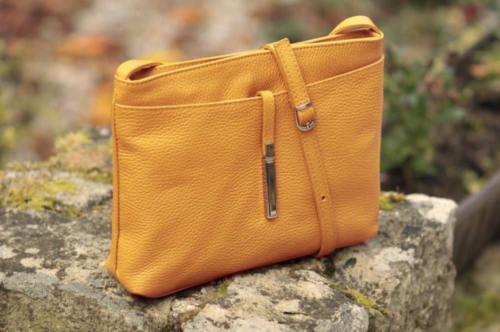 Dámská kožená crossbody kabelka 5085 tmavě žlutá 3
