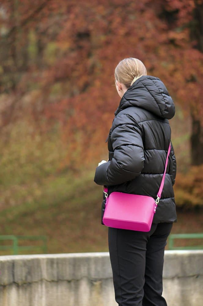 MaxFly dámská kožená kabelka crossbody 5232 fuxia 5