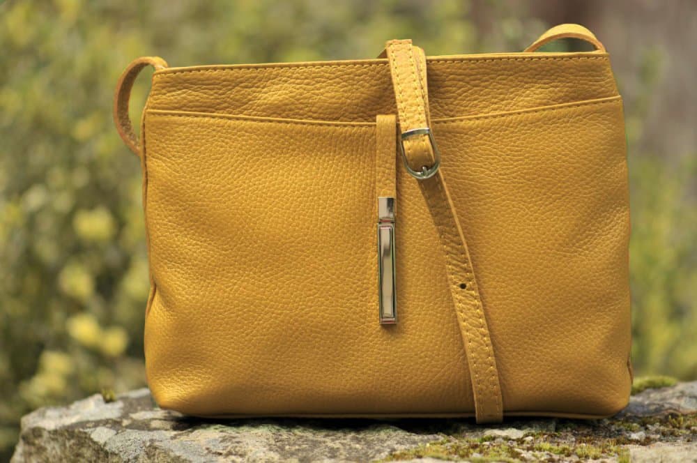 Dámská kožená crossbody kabelka 5085 tmavě žlutá 2