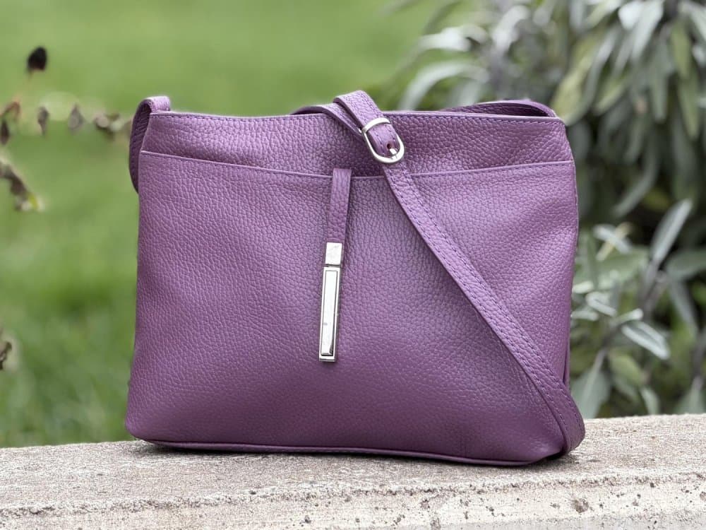 Dámská kožená crossbody kabelka 5085 fialová - 2. jakost