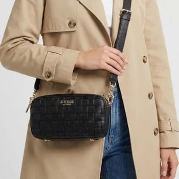 Kabelka přes rameno Guess Sandy Camera Crossbody, černá 2
