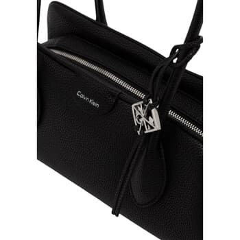 Kabelka přes rameno Calvin Klein Jeans Emblem Trio Pebble Shoulder BAG LV04F3743G 4