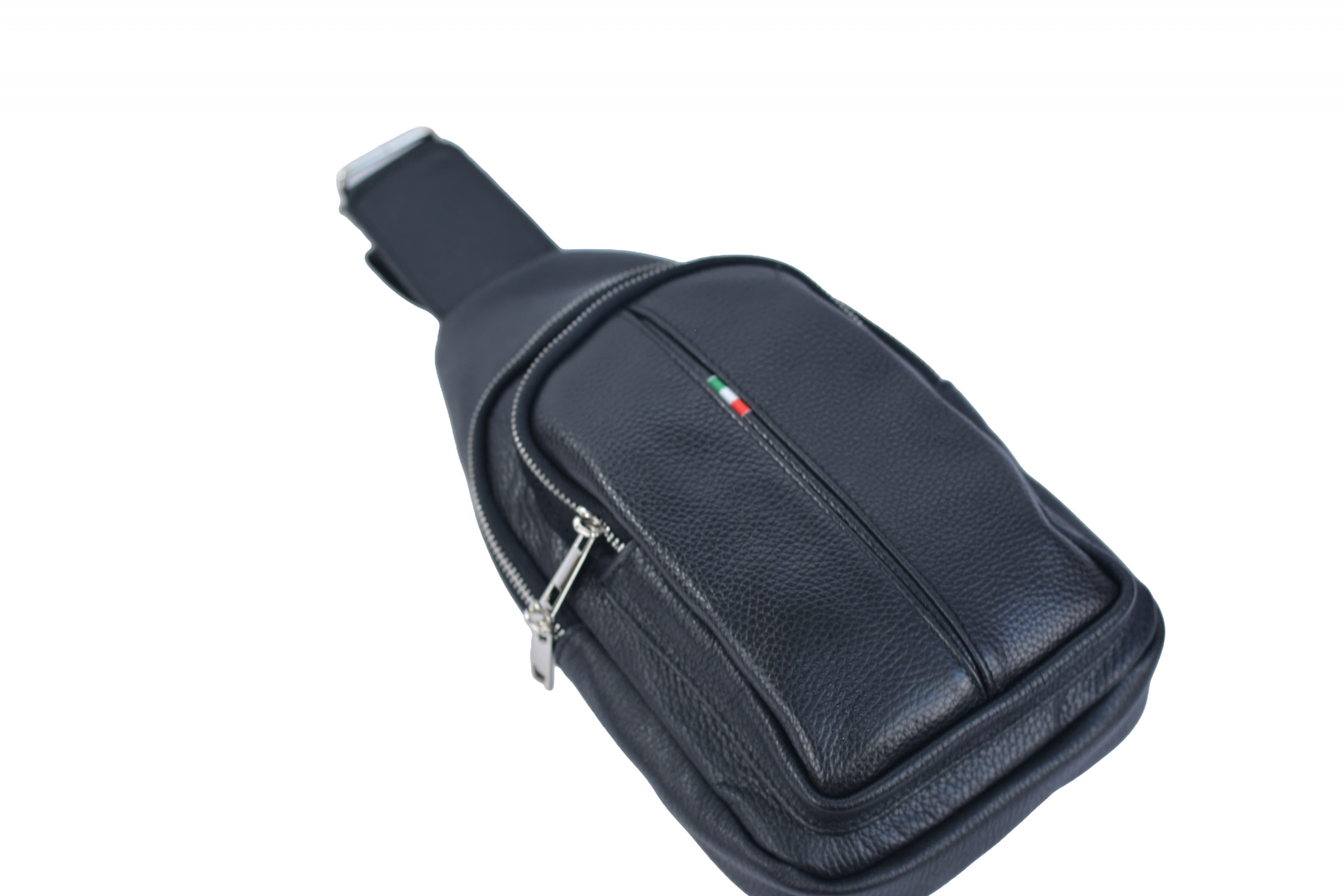 Crossbody kapsa Černá